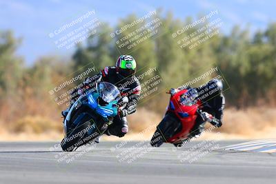 media/Jan-08-2022-SoCal Trackdays (Sat) [[1ec2777125]]/Turn 7 (1035am)/